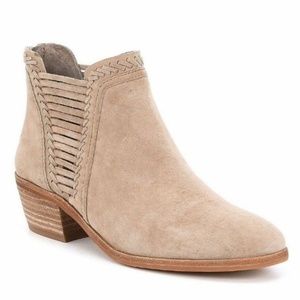 Vince Camuto Pippsy Suede Bootie Sz 10M